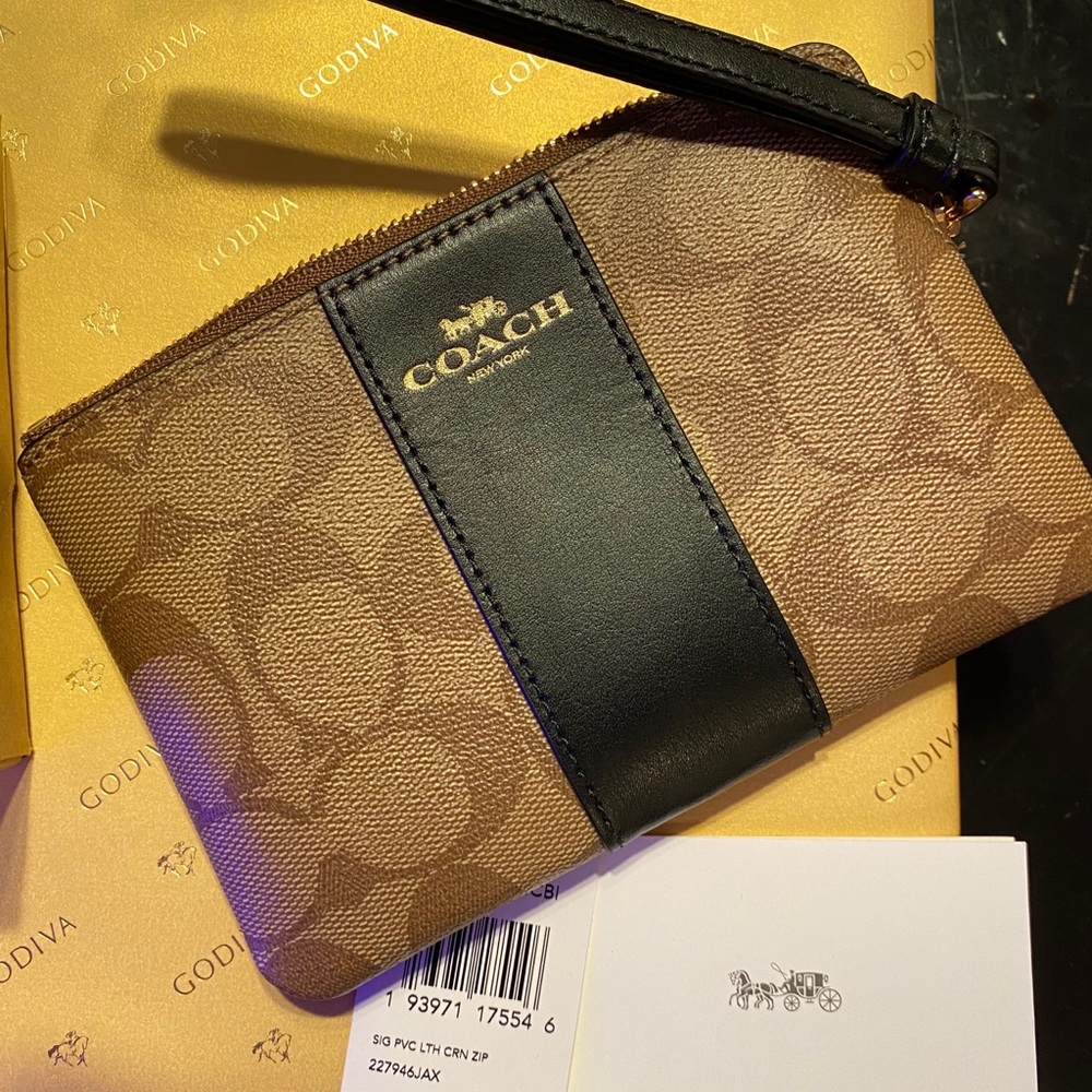 Coach Wristlet NWT